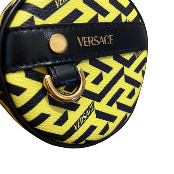 NWOT Versace La Greca Signature Print Round Pouch Wallet Purse Belt Bag - Picture 4 of 7